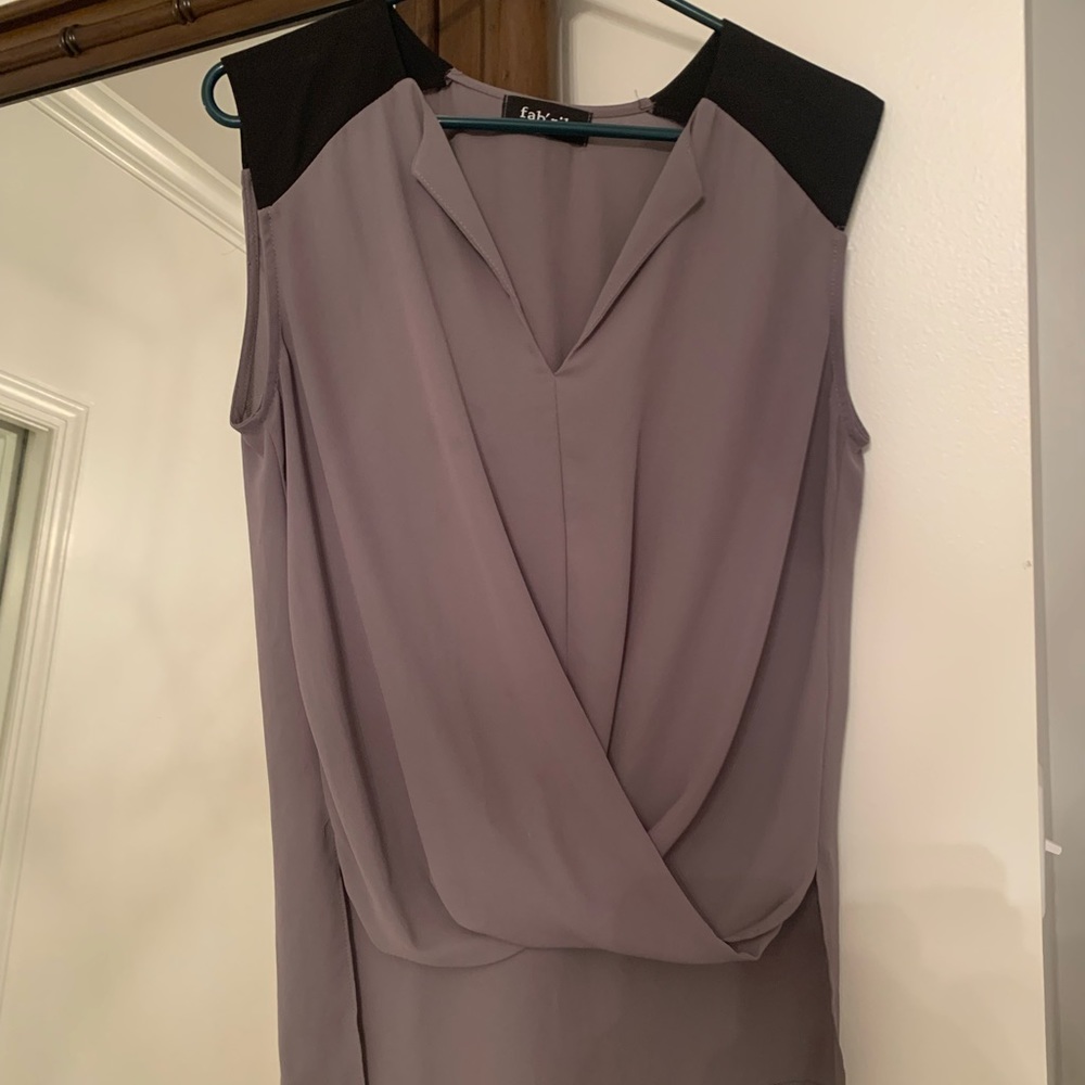 Fabrik high low sleeveless top size medium
